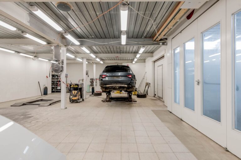Autohaus-Showroom, Reinigung durch acko